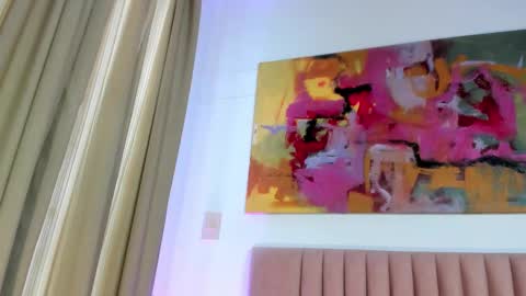 Nora Da Silva online show from 4, 3, 2025