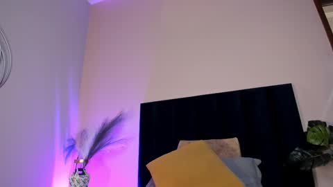 Nora Da Silva online show from 22, 11, 2025