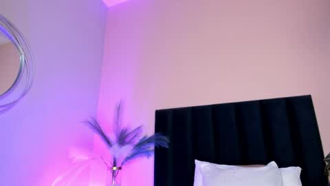 Nora Da Silva online show from 8, 4, 2026