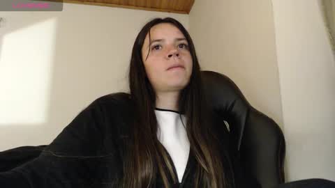 Snapshot of noreen_ chatting on 3, 12, 2025 noreen_ online show from 3, 12, 2025