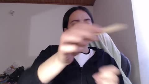 Snapshot of noreen_ chatting on 15, 12, 2025 noreen_ online show from 15, 12, 2025