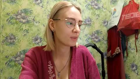 Snapshot of norinebaeza chatting on 2, 10, 2025 Lola online show from 2, 10, 2025