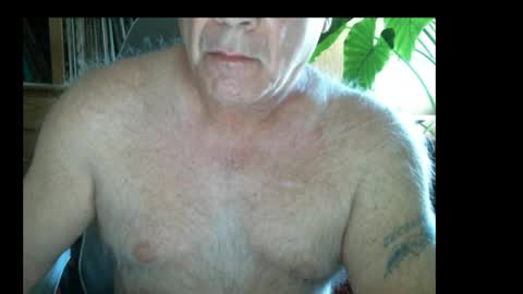 Snapshot of northcountryguy762 chatting on 10, 5, 2026 northcountryguy762 online show from 10, 5, 2026
