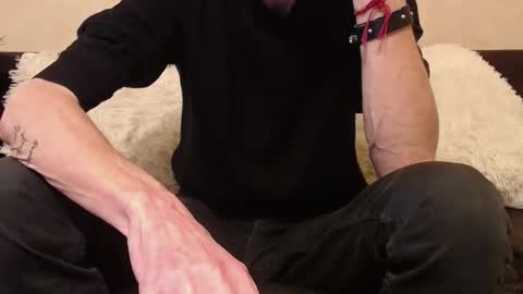 Snapshot of nosaintswhitoutsinners chatting on 1, 1, 2025 nosaintswhitoutsinners online show from 1, 1, 2025