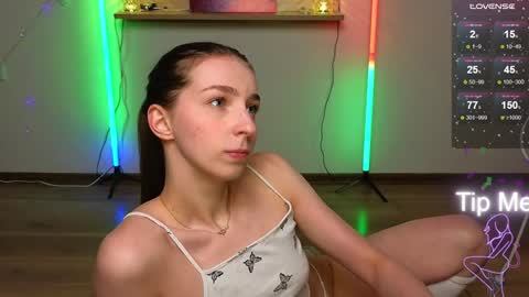 Snapshot of not_yourtoy chatting on 24, 1, 2025 Hello My name is Helene NTMU Finger up if u like what u see online show from 24, 1, 2025