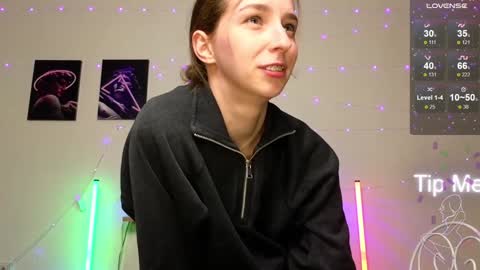 Snapshot of not_yourtoy chatting on 5, 2, 2025 Hello My name is Helene NTMU Finger up if u like what u see online show from 5, 2, 2025