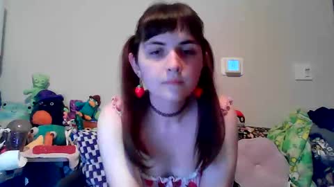 Snapshot of notchocomilky chatting on 1, 11, 2025 Milk online show from 1, 11, 2025