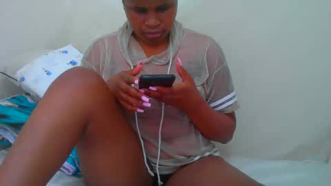 Snapshot of notoy1 chatting on 1, 10, 2025 notoy1 online show from 1, 10, 2025