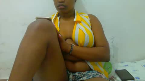 Snapshot of notoy1 chatting on 5, 10, 2025 notoy1 online show from 5, 10, 2025