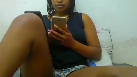 Snapshot of notoy1 chatting on 21, 12, 2025 notoy1 online show from 21, 12, 2025