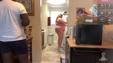 NotUrBabyMoms online show from 11, 11, 2025