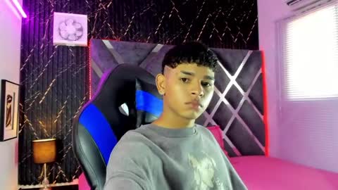 Snapshot of nova_mitchell chatting on 20, 5, 2026 NOVA online show from 20, 5, 2026