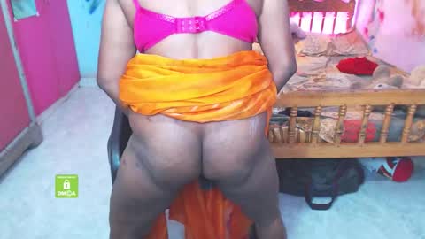 Snapshot of novapol chatting on 4, 12, 2025 Novapol online show from 4, 12, 2025