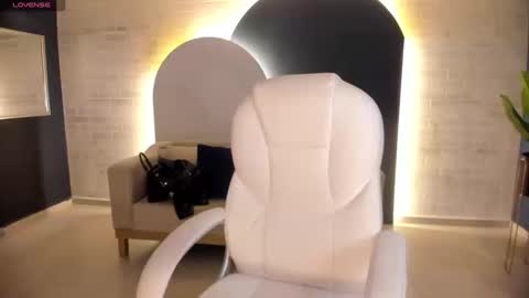 Nova online show from 10, 9, 2025