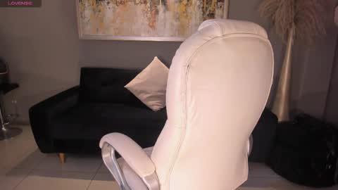 Nova online show from 25, 10, 2025