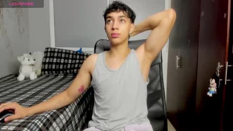 Snapshot of noxx_stark chatting on 29, 11, 2025 Noxx online show from 29, 11, 2025