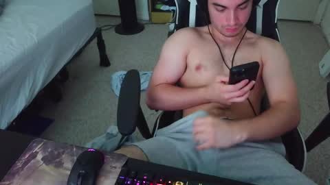 Snapshot of nsfwlogan50 chatting on 27, 5, 2026 nsfwlogan50 online show from 27, 5, 2026