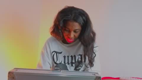 Snapshot of nude2557940 chatting on 25, 11, 2025 Channel Cox online show from 25, 11, 2025