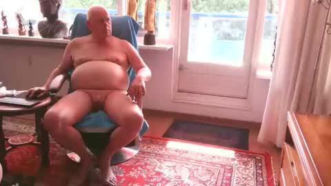 Nudejohn online show from 12, 9, 2025