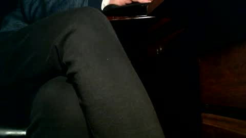 Adults only  online show from 15, 1, 2026