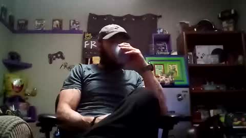 Awwwww Hey Sweetie Pies. Welcome To The Sweetie Pie Lounge. Enjoy The Dad-Cast. SweetCorny Fun-loving Dad Talk. online show from 1, 3, 2025