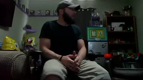 Awwwww Hey Sweetie Pies. Welcome To The Sweetie Pie Lounge. Enjoy The Dad-Cast. SweetCorny Fun-loving Dad Talk. online show from 1, 11, 2025