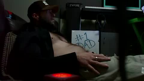 Awwwww Hey Sweetie Pies. Welcome To The Sweetie Pie Lounge. Enjoy The Dad-Cast. SweetCorny Fun-loving Dad Talk. online show from 30, 11, 2025