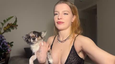 nura_foxx online show from 8, 2, 2026