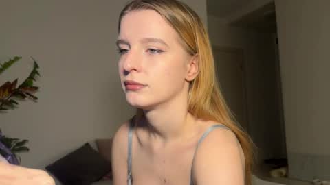 nura_foxx online show from 17, 2, 2026