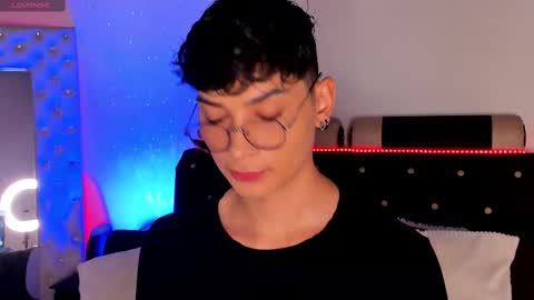   online show from 9, 11, 2025