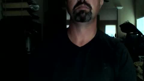 Snapshot of nvrenuff1979 chatting on 8, 5, 2026 nvrenuff1979 online show from 8, 5, 2026
