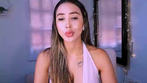 Snapshot of nycole_1988 chatting on 26, 10, 2025 Nycole online show from 26, 10, 2025