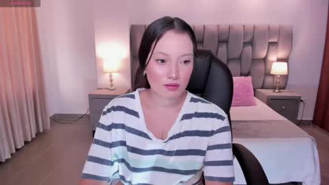 Snapshot of nylaa_rose chatting on 4, 10, 2025 nylaa_rose online show from 4, 10, 2025