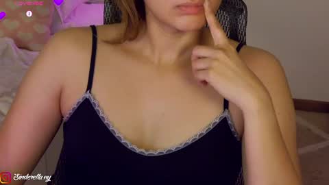 Snapshot of nylaahhh chatting on 12, 6, 2026 Nylaah online show from 12, 6, 2026