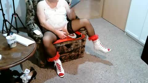 Strumpfhose online show from 11, 1, 2025