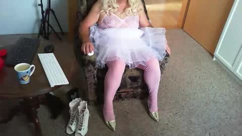 Strumpfhose online show from 11, 10, 2025