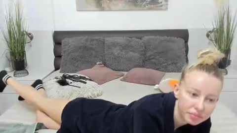 NyokoAnya online show from 27, 10, 2025