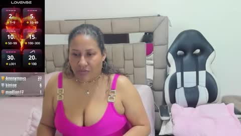 Snapshot of nyomi_browm chatting on 8, 2, 2025 nyomi browm online show from 8, 2, 2025