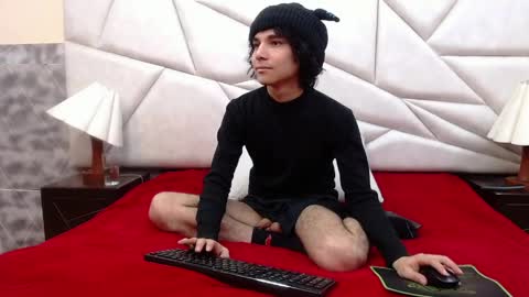 nyx_and_arian online show from 8, 5, 2026
