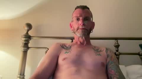 Snapshot of o_johnny_deep_o chatting on 5, 1, 2026 Jonathan Deep online show from 5, 1, 2026