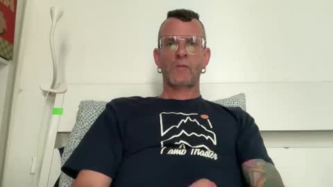 Jonathan Deep online show from 8, 4, 2026