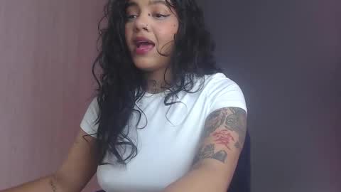 Snapshot of obeyval chatting on 19, 11, 2025 Vale online show from 19, 11, 2025