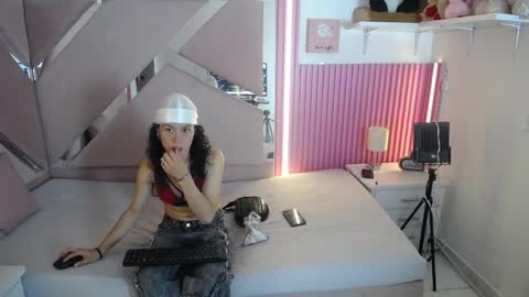 Snapshot of oblivionlove chatting on 19, 5, 2026 oblivionlove online show from 19, 5, 2026