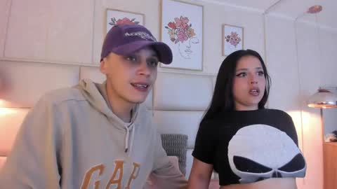 Snapshot of obsession_mine chatting on 6, 5, 2026 Sara Help me reach 1000 followers online show from 6, 5, 2026