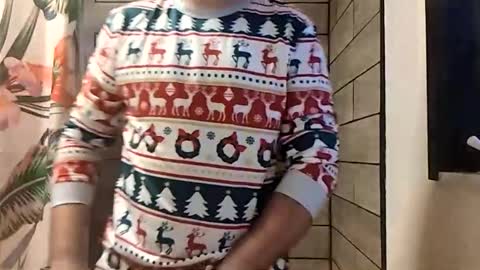 Snapshot of ocassional_dreams chatting on 14, 12, 2025 ocassional_dreams online show from 14, 12, 2025