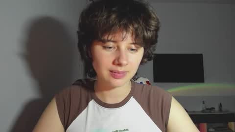 Evie online show from 4, 12, 2025