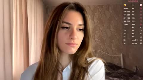 Mia online show from 10, 10, 2025