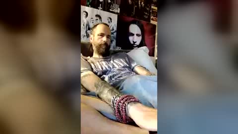 Snapshot of oedipe666 chatting on 4, 7, 2026 oedipe666cam online show from 4, 7, 2026