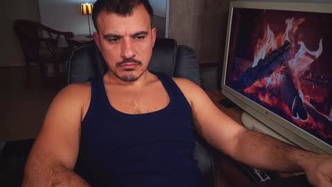 Snapshot of officeman7 chatting on 16, 12, 2024 officeman7 online show from 16, 12, 2024