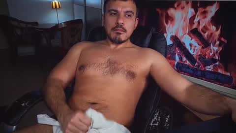 Snapshot of officeman7 chatting on 2, 2, 2025 officeman7 online show from 2, 2, 2025